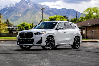 New 2025 BMW X1 xDrive28i w/ Premium Package