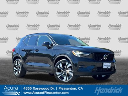 Used 2025 Volvo XC40 B5 Plus