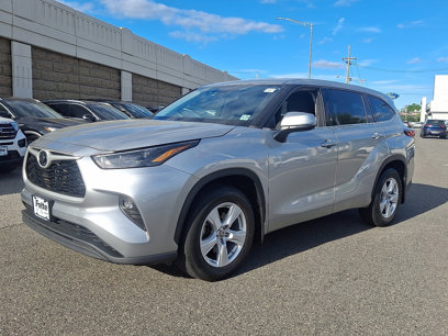 Used 2022 Toyota Highlander LE