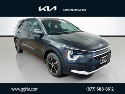 New 2025 Kia Niro LX