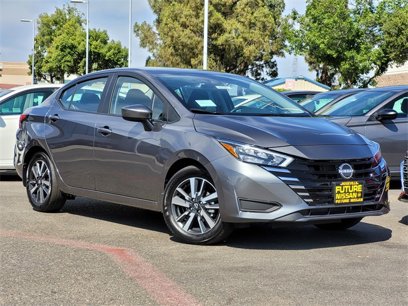 New 2025 Nissan Versa SV w/ Trunk Package