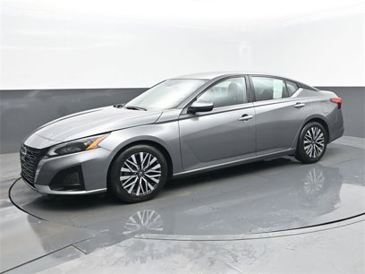 Used 2023 Nissan Altima 2.5 SV
