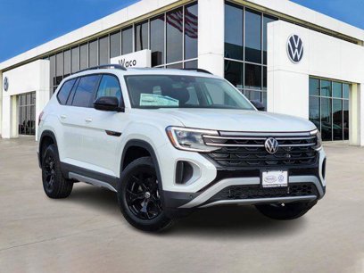 New 2025 Volkswagen Atlas Peak Edition SE
