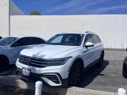 Certified 2022 Volkswagen Tiguan SE w/ Panoramic Sunroof Package