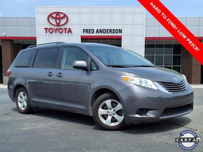Used 2017 Toyota Sienna LE