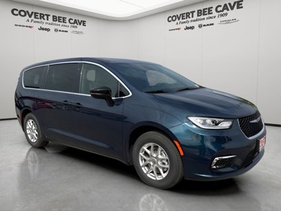New 2025 Chrysler Pacifica Select
