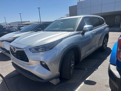 Used 2021 Toyota Highlander XLE