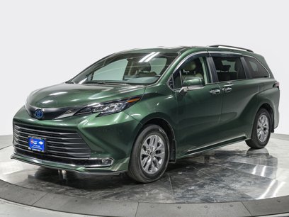 Used 2022 Toyota Sienna XLE