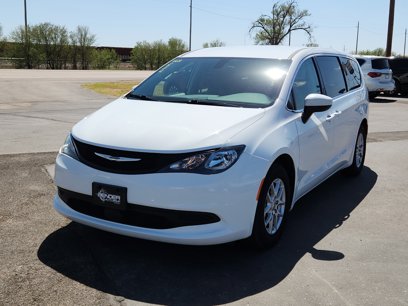 Used 2022 Chrysler Voyager LX