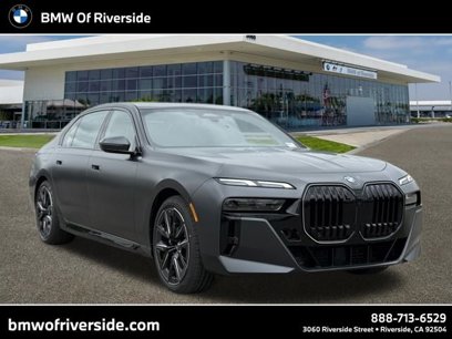 New 2025 BMW 760i xDrive w/ Premium Package
