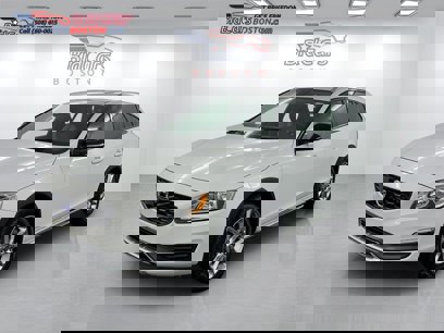 Used 2016 Volvo V60 T5 Cross Country w/ Convenience Package
