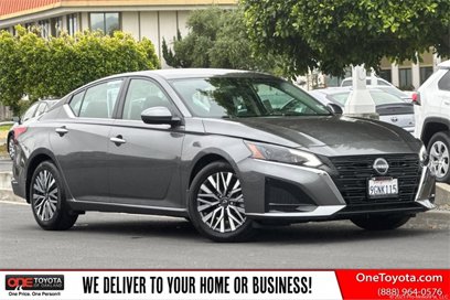 Used 2023 Nissan Altima 2.5 SV