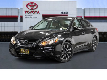 Used 2017 Nissan Altima 2.5 SV w/ Convenience Package