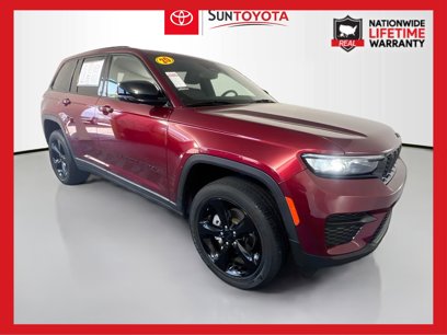 Used 2023 Jeep Grand Cherokee Altitude