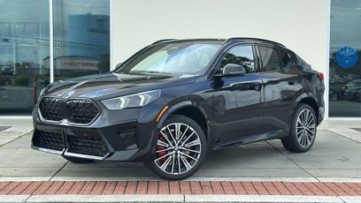 New 2025 BMW X2 xDrive28i w/ Premium Package