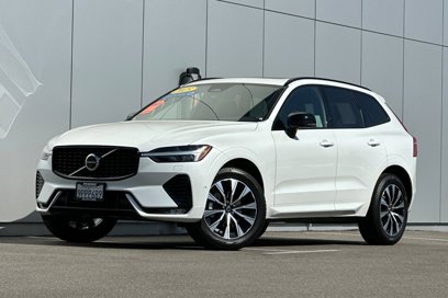 Used 2025 Volvo XC60 B5 Plus w/ Protection Package Premier