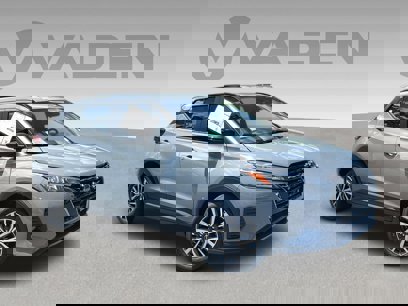 New 2024 Nissan Kicks SR w/ SR Premium Package
