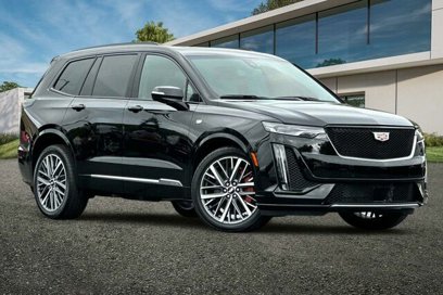 New 2025 Cadillac XT6 Sport w/ Technology Package