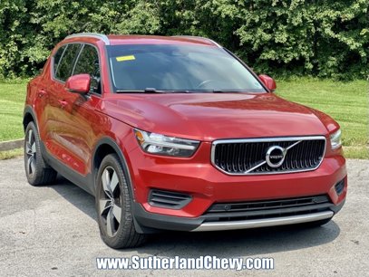 Used 2019 Volvo XC40 T4 Momentum