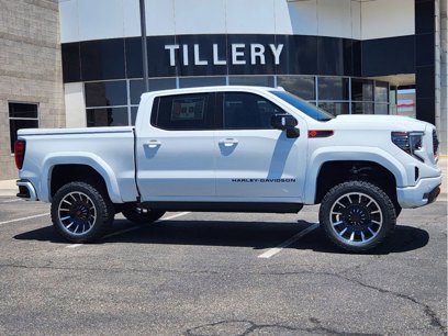 New 2024 GMC Sierra 1500 AT4 w/ Technology Package