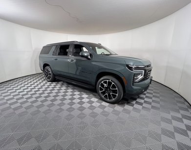 New 2025 Chevrolet Suburban RST w/ RST Capability Package