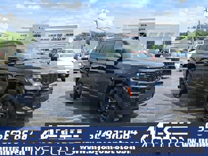 New 2025 Jeep Grand Cherokee L Limited w/ Black Appearance Package