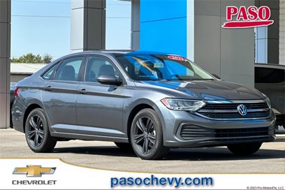 Used 2022 Volkswagen Jetta SE w/ Panoramic Sunroof Package