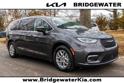Used 2023 Chrysler Pacifica Touring-L