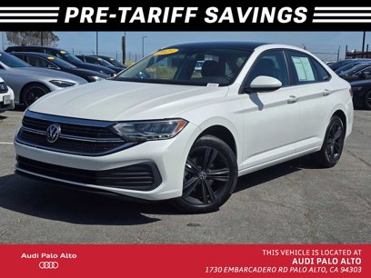 Used 2023 Volkswagen Jetta SE w/ Panoramic Sunroof Package