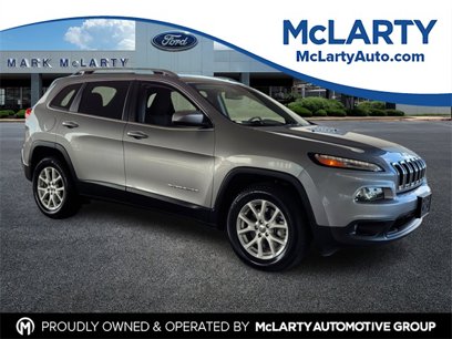 Used 2017 Jeep Cherokee Latitude w/ Cold Weather Group