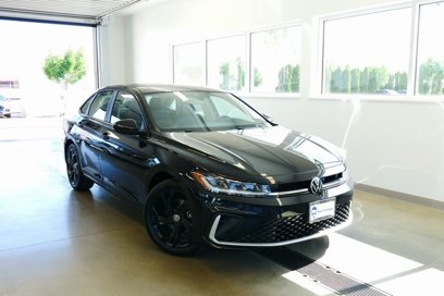 New 2025 Volkswagen Jetta SE