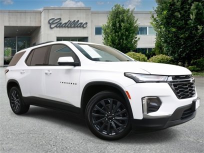 Used 2023 Chevrolet Traverse RS