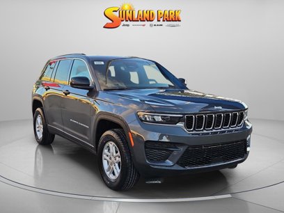 New 2025 Jeep Grand Cherokee Laredo w/ Luxury Tech Group I