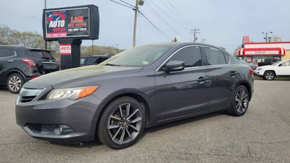 Used 2013 Acura ILX w/ Premium Package