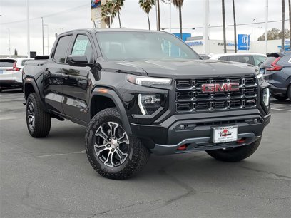 New 2025 GMC Canyon AT4