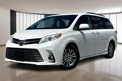Used 2019 Toyota Sienna XLE