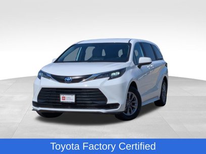 Certified 2025 Toyota Sienna LE