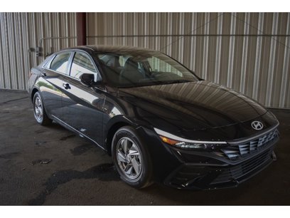 New 2025 Hyundai Elantra SE