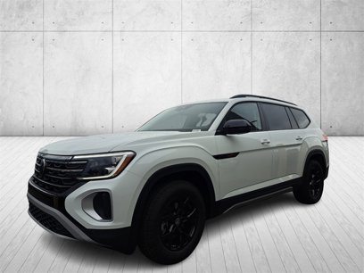 New 2025 Volkswagen Atlas Peak Edition SE