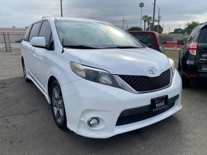 Used 2014 Toyota Sienna SE
