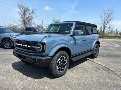 New 2025 Ford Bronco Outer Banks