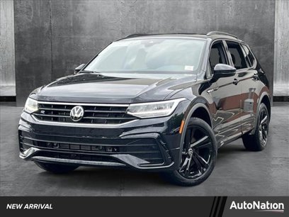 Certified 2024 Volkswagen Tiguan SE R-Line