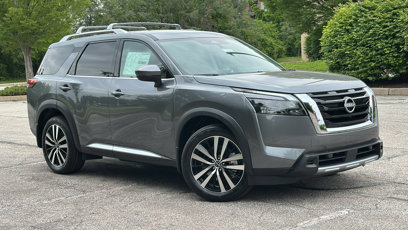 New 2025 Nissan Pathfinder Platinum