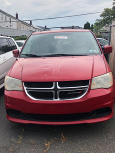 Used 2013 Dodge Grand Caravan SXT w/ Rear Park Assist Pkg