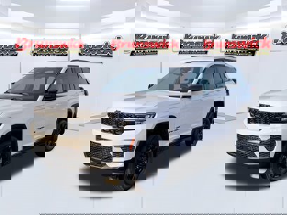 New 2025 Jeep Grand Cherokee Altitude
