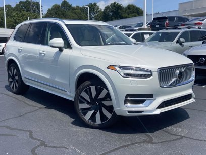 New 2025 Volvo XC90 T8 Plus
