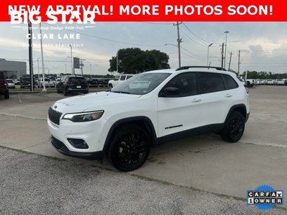 Used 2023 Jeep Cherokee Altitude Lux