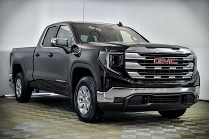 New 2025 GMC Sierra 1500 SLE w/ Preferred Package