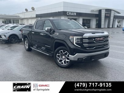 New 2025 GMC Sierra 1500 SLT w/ SLT Premium Package