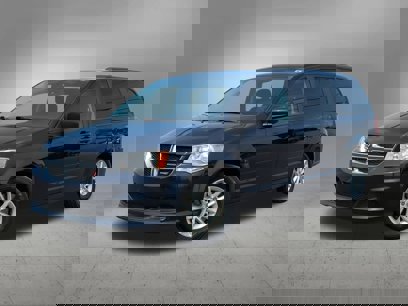 Used 2016 Dodge Grand Caravan SXT w/ Rear Park Assist Package